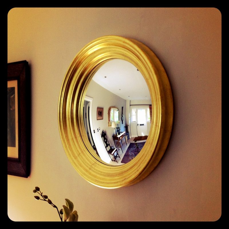 Your small space just got bigger! Omelo Decorative Convex Mirrors